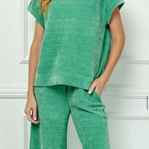 2 piece outfit still with tags